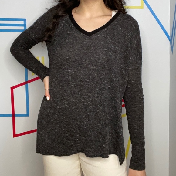 Aritzia Wilfred Grey Knit Sweater - Picture 2 of 3